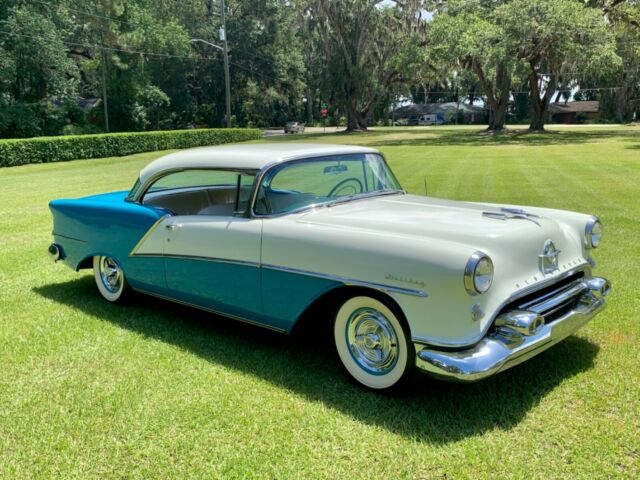 Oldsmobile Ninety-Eight 1954 image number 29