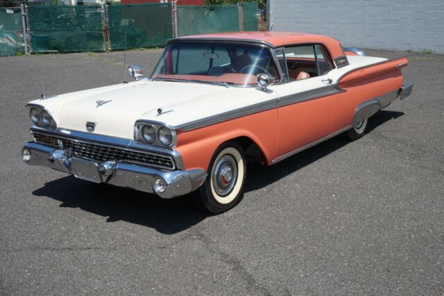 Ford Galaxie 1959 image number 0