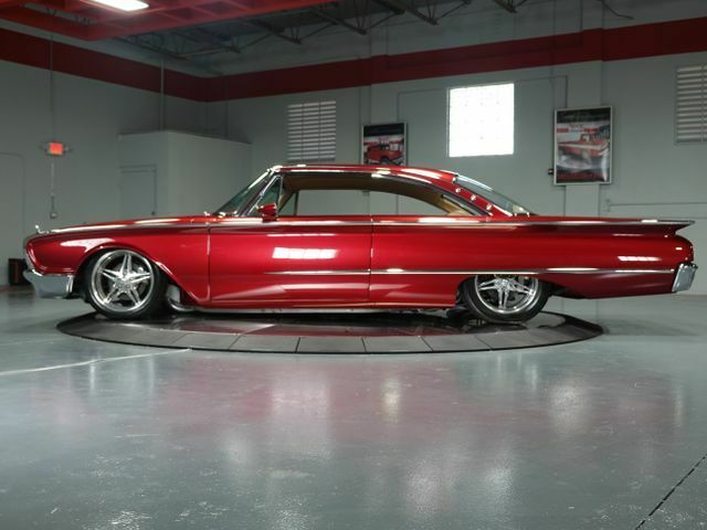 Ford Galaxie 1960 image number 1