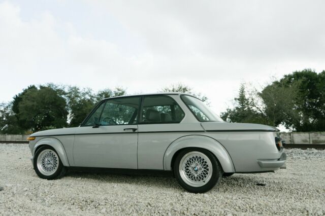 BMW 2002 1970 image number 2