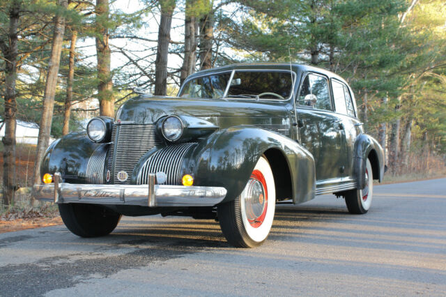 Cadillac 60 Special 1939 image number 0