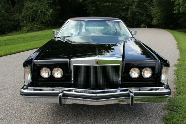 Lincoln Continental 1977 image number 9