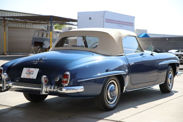 Mercedes-Benz 190-Series 1959 image number 11