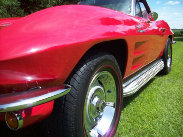 Chevrolet Corvette 1963 image number 30