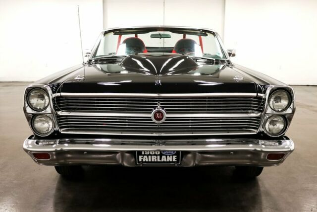 Ford Fairlane 1966 image number 2