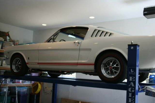 Ford Mustang 1965 image number 22