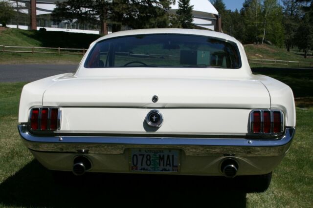 Ford Mustang 1965 image number 33