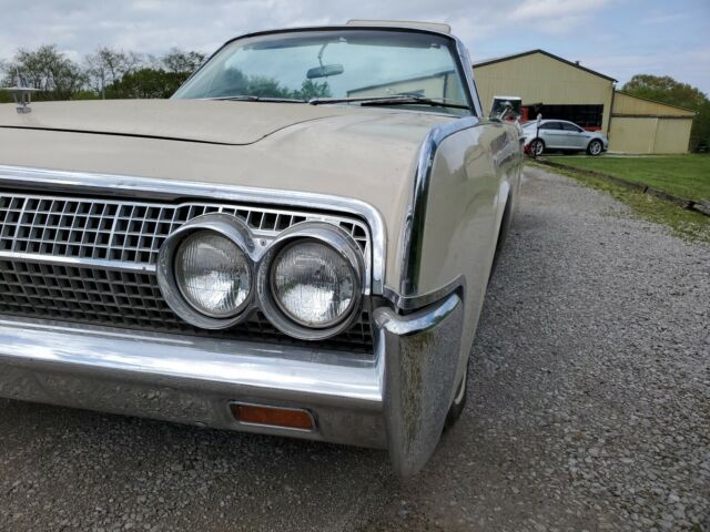 Lincoln Continental 1963 image number 1