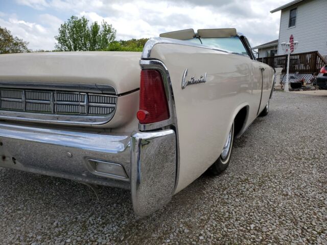 Lincoln Continental 1963 image number 22