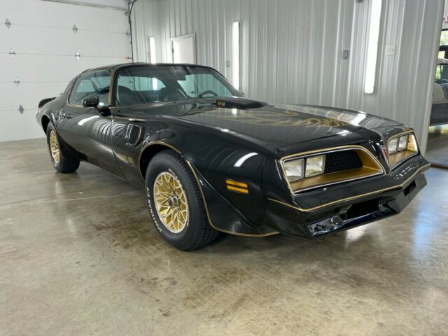 Pontiac Trans Am 1977 image number 1