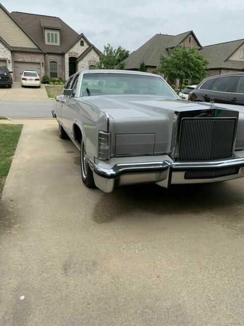 Lincoln Continental 1979 image number 12