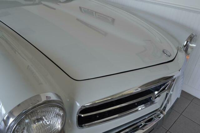 Mercedes-Benz SL-Class 1969 image number 17