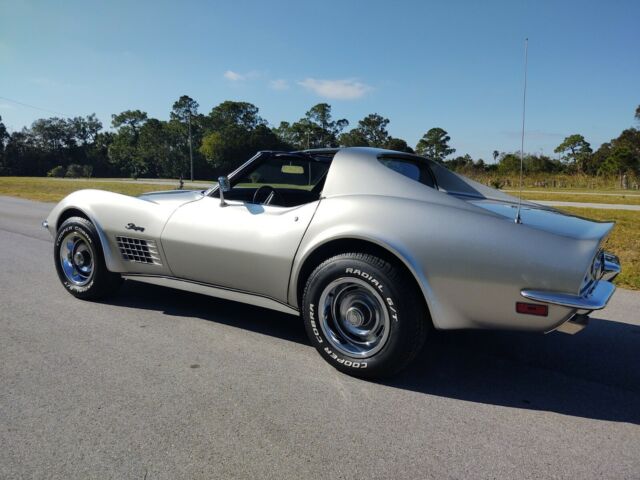 Chevrolet Corvette 1971 image number 12