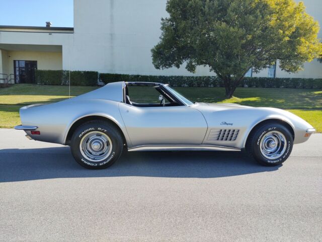 Chevrolet Corvette 1971 image number 14