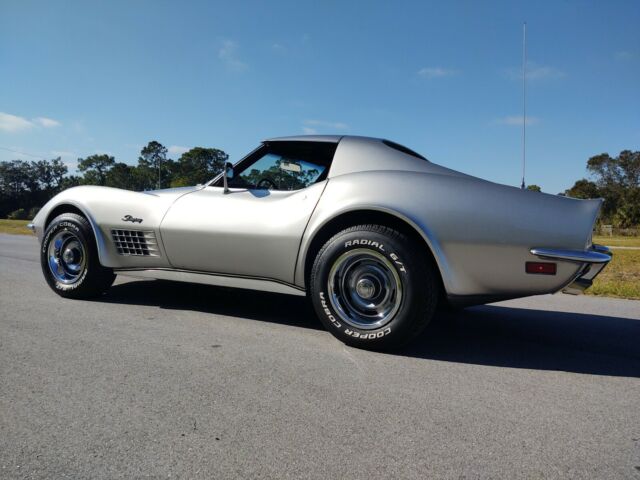 Chevrolet Corvette 1971 image number 2