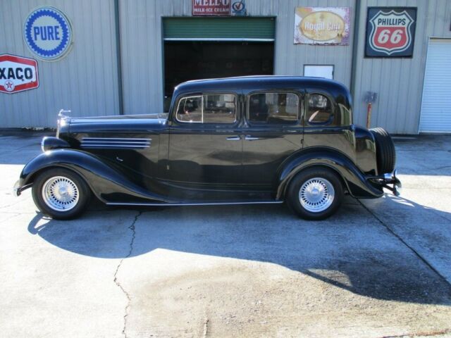 Buick Sedan 1935 image number 0