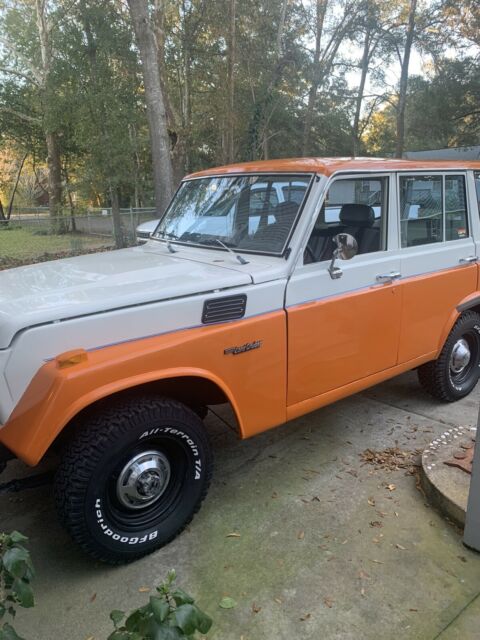 Toyota Land Cruiser Wagon 1979 image number 1