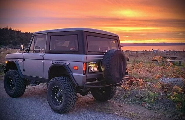 Ford Bronco 1974 image number 2