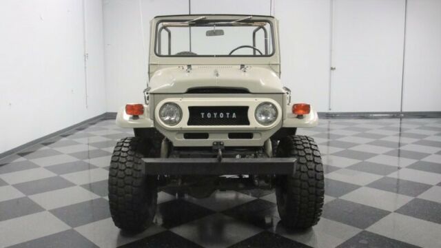 Toyota FJ Cruiser 1971 image number 19