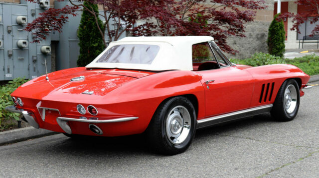 Chevrolet Corvette 1966 image number 28