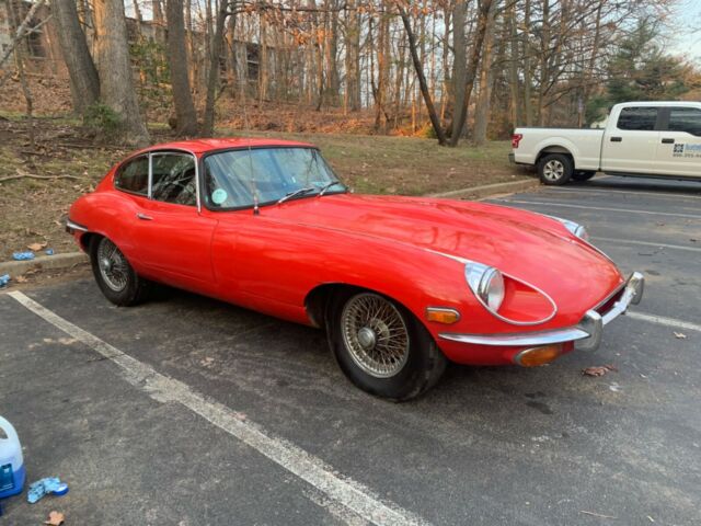 Jaguar E-Type 1970 image number 17