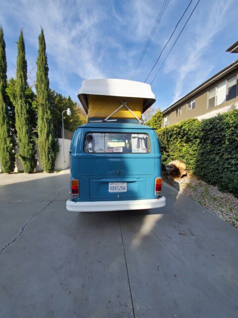 Volkswagen Bus/Vanagon 1973 image number 10