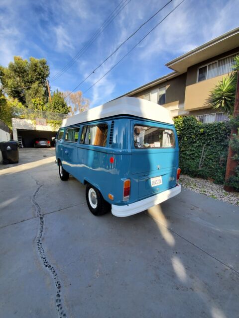 Volkswagen Bus/Vanagon 1973 image number 28