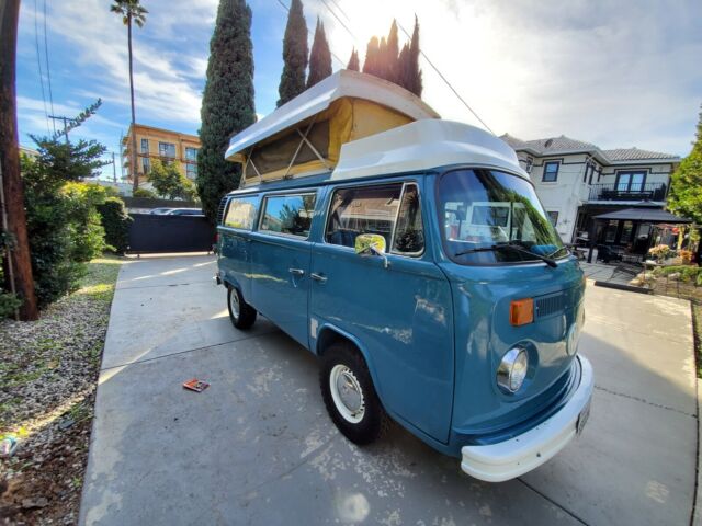 Volkswagen Bus/Vanagon 1973 image number 33