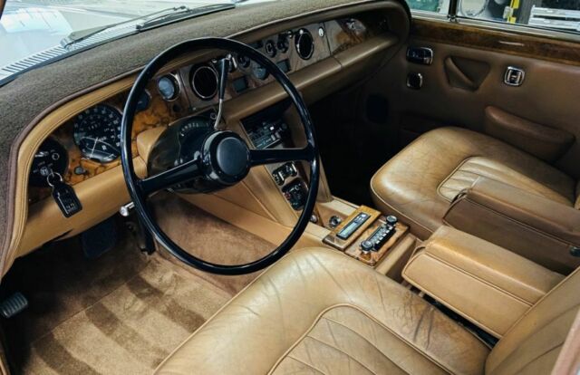 Rolls-Royce Silver Shadow 1975 image number 44