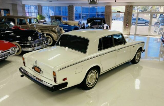 Rolls-Royce Silver Shadow 1975 image number 8