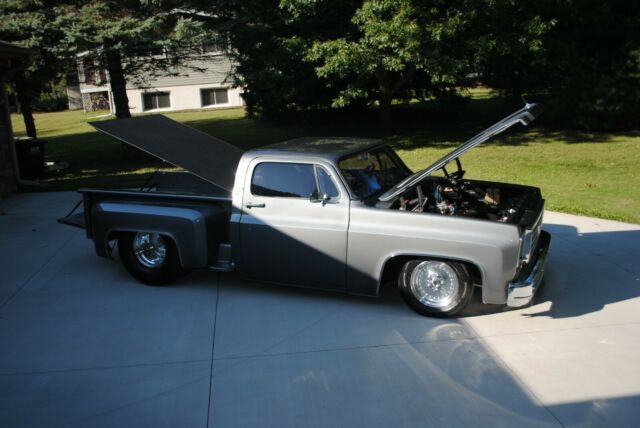 Chevrolet C-10 1975 image number 1