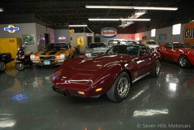 Chevrolet Corvette 1977 image number 1