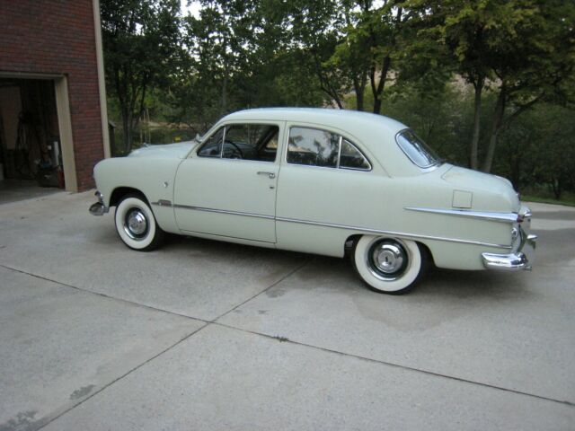 Ford Customline 1951 image number 3