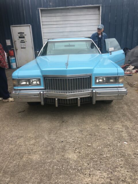 Cadillac DeVille 1975 image number 16