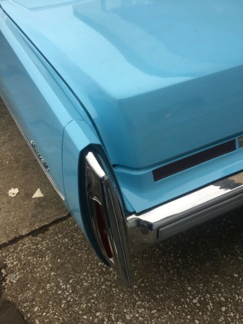 Cadillac DeVille 1975 image number 31