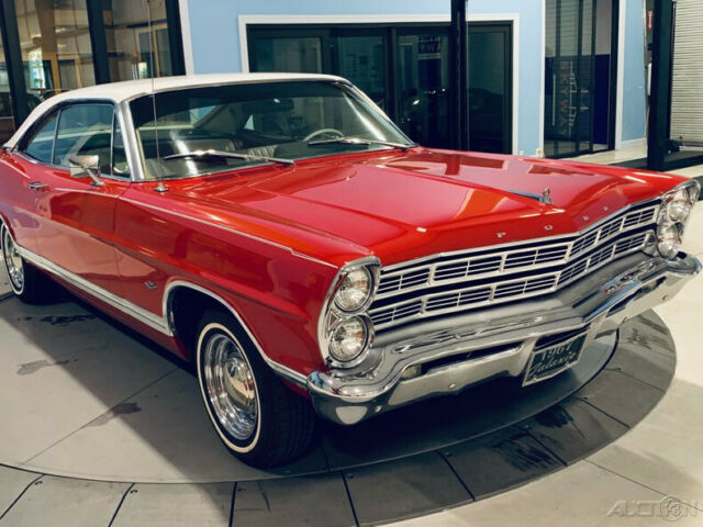 Ford Galaxie 1967 image number 34