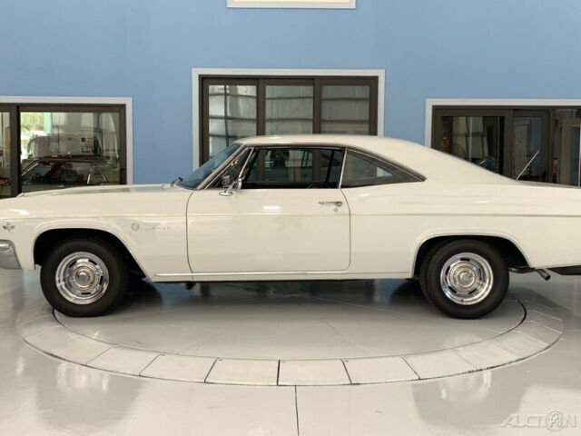 Chevrolet Impala 1966 image number 1