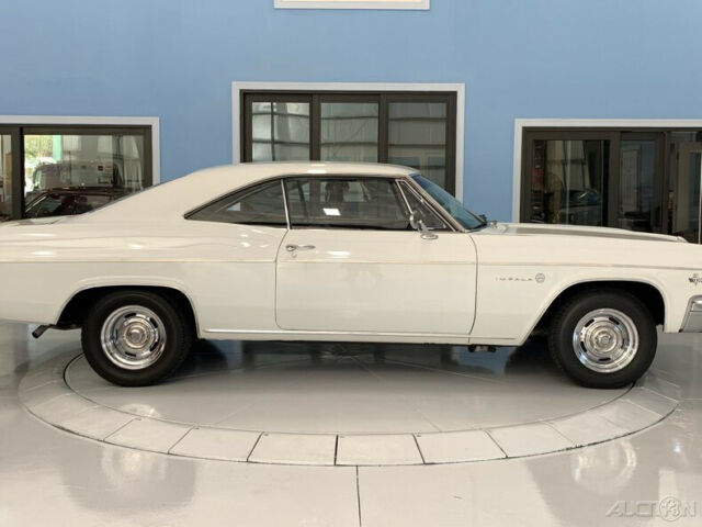 Chevrolet Impala 1966 image number 28