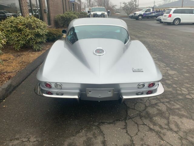 Chevrolet Corvette 1966 image number 22