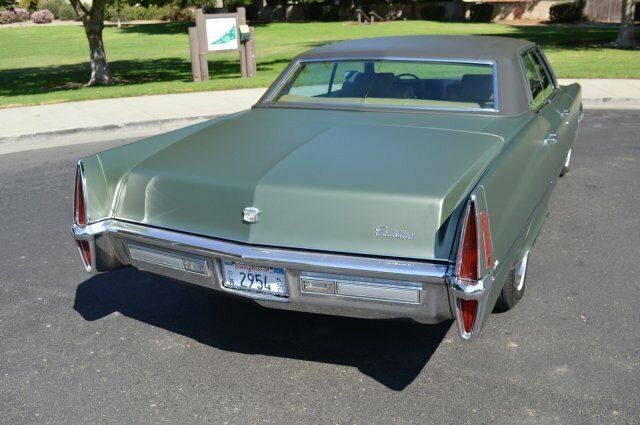 Cadillac DeVille 1970 image number 15