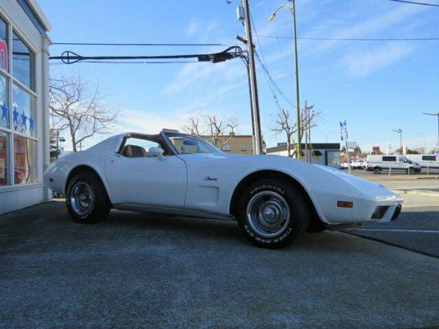 Chevrolet Corvette 1975 image number 13