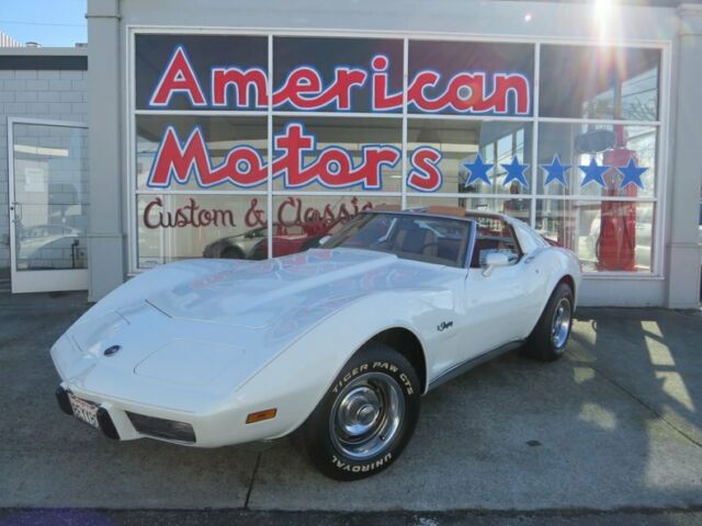 Chevrolet Corvette 1975 image number 24