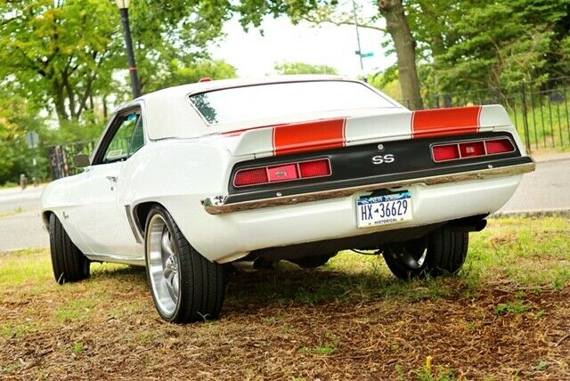 Chevrolet Camaro 1969 image number 2