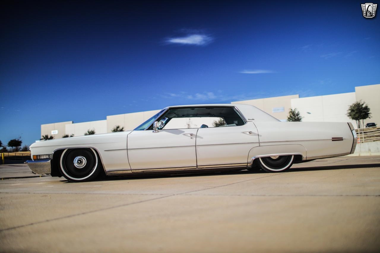 Cadillac DeVille 1972 image number 10