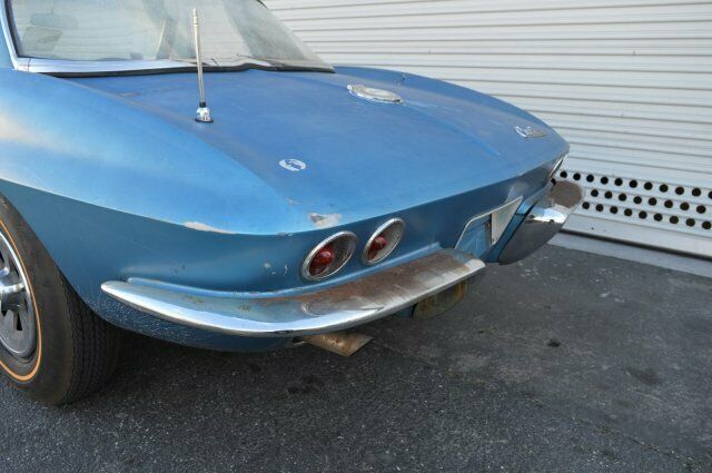 Chevrolet Corvette 1965 image number 38