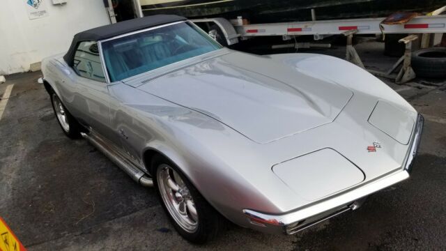 Chevrolet Corvette 1969 image number 2