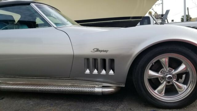 Chevrolet Corvette 1969 image number 42