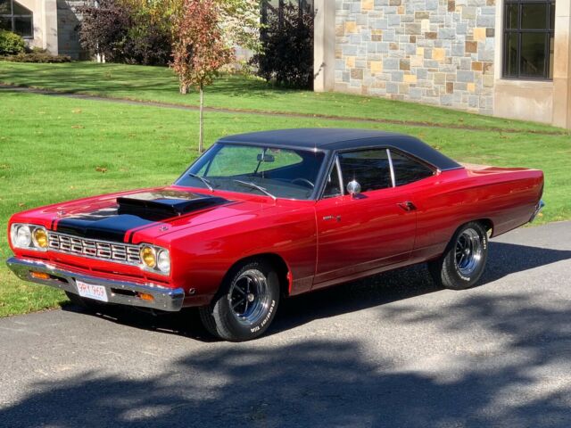 Plymouth Road Runner 1968 image number 29