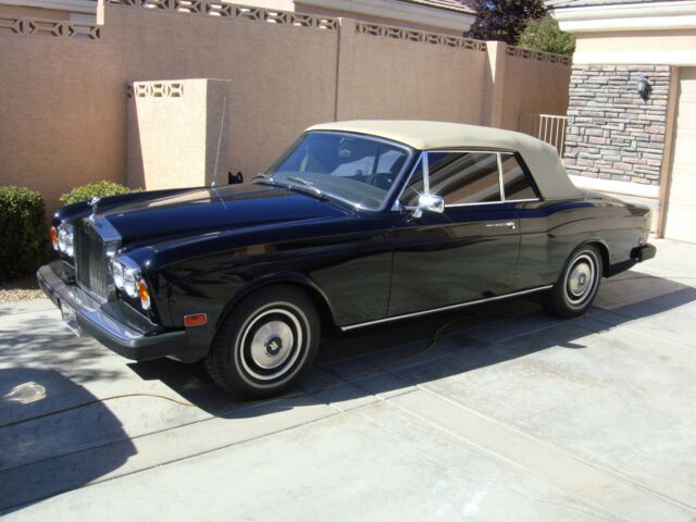 Rolls-Royce Corniche 1973 image number 2