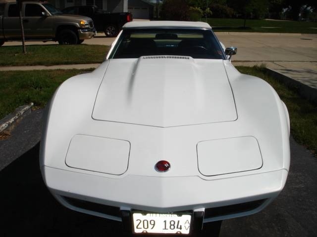 Chevrolet Corvette 1975 image number 1